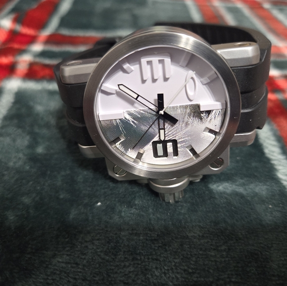 Rare Oakley Gearbox Watch Brushed Stainless Steel Expedient Camo Dial OW0009-01 - Picture 2 of 8